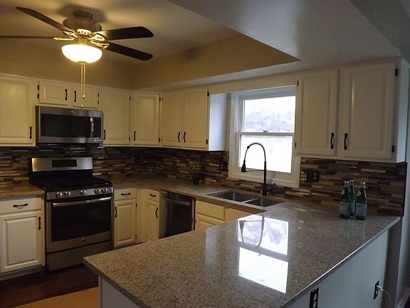 5th image of 853 Knebworth Ct