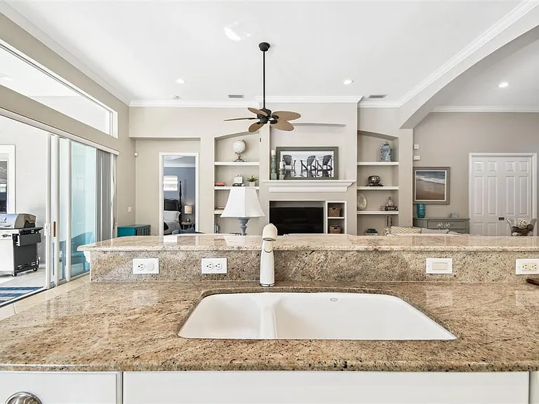 7328 Lake Forest Gln — Photo 18