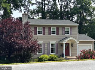 5331 Strasburg Rd, Kinzers, PA 17535