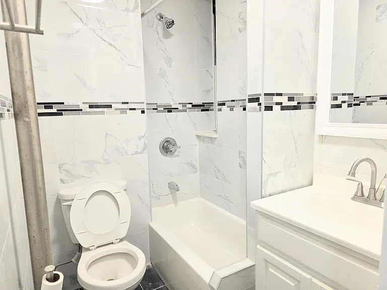 4405 5th Ave #4R — Photo 10