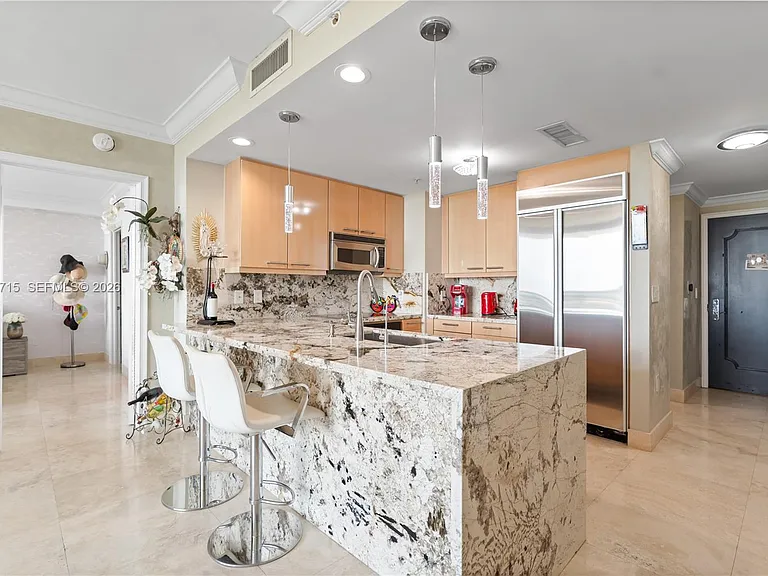 3350 SW 27th Ave #1706 — Photo 7
