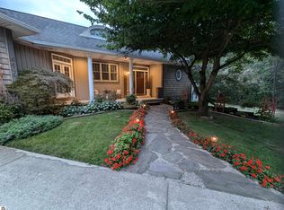 6600 N Town Trl, Holland, MI 49424