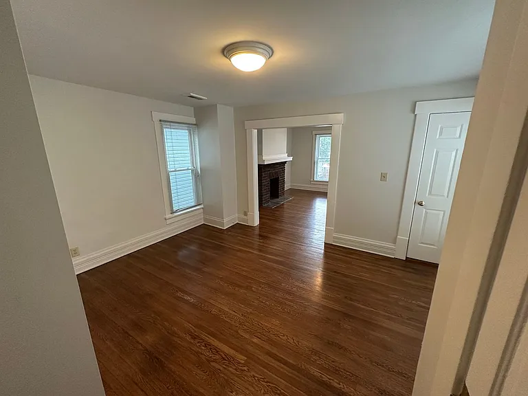 E Maynard Ave 114-116 MLR (LH2) — Photo 8