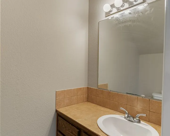 703 W Garland St #A — Photo 3