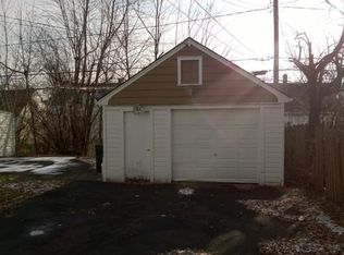 20904 Raymond St, Maple Heights, OH 44137