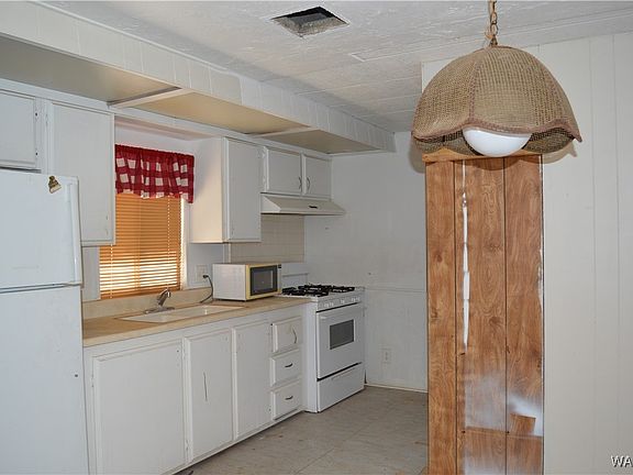 3rd image of 561 E King Way