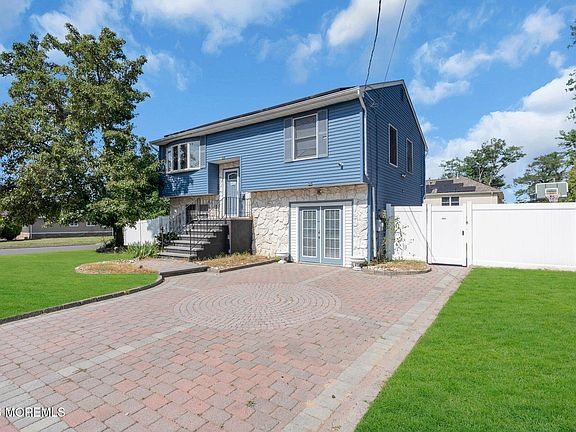2nd image of 301 Deal Avenue