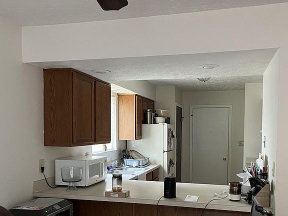 3rd image of 8225 Goldsmith Dr