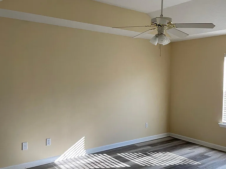 655 Brook Trl — Photo 9