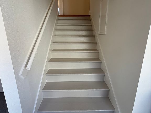 3rd image of 563 N Simpson St #563