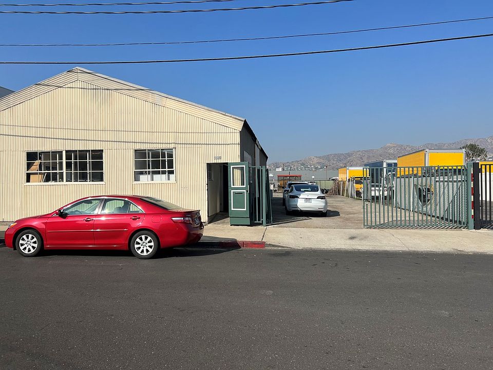 1st image of 3329 Burton Ave