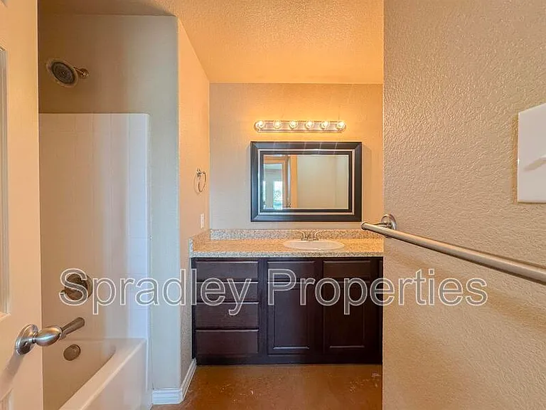1513 Brady Way — Photo 10