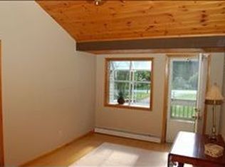 4 Preston Dr, Sandown, NH 03873