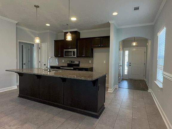 4th image of 1219 Belgrove Drive
