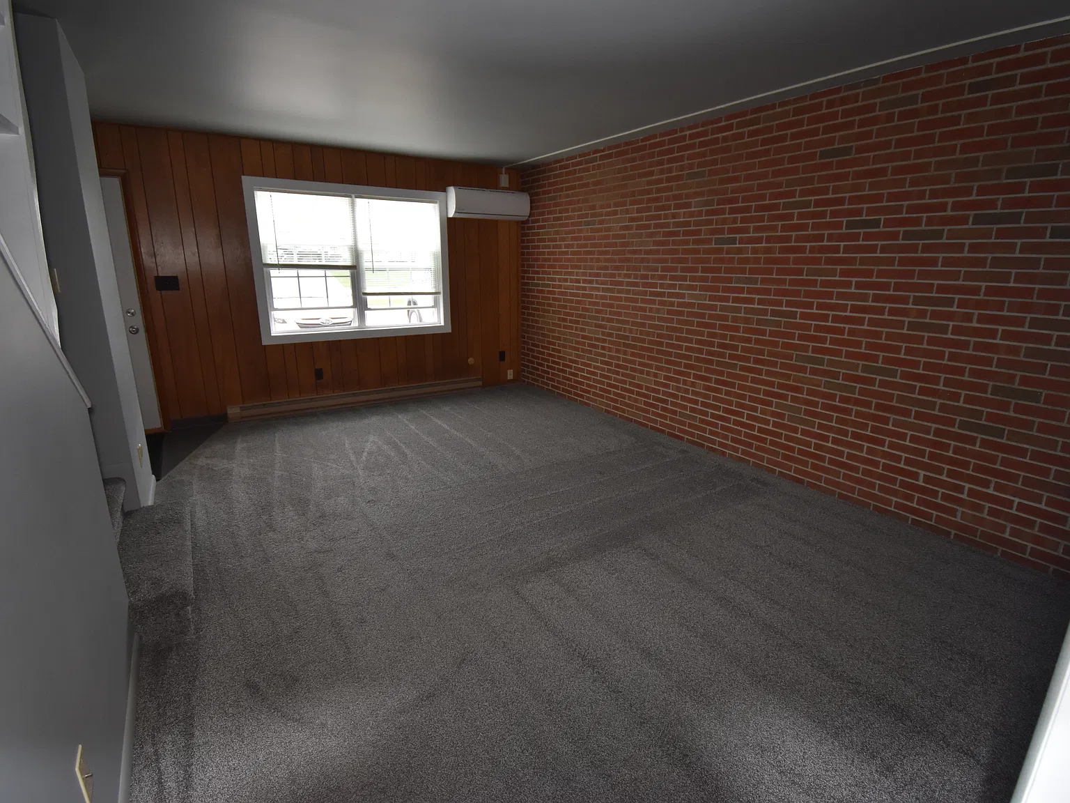 2 bed, 1.5 bath, $1,150 — Photo 2