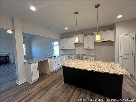3rd image of 716 Amusement Dr