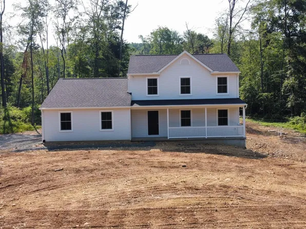 225 Lake Rd, Fleetwood, PA 19522