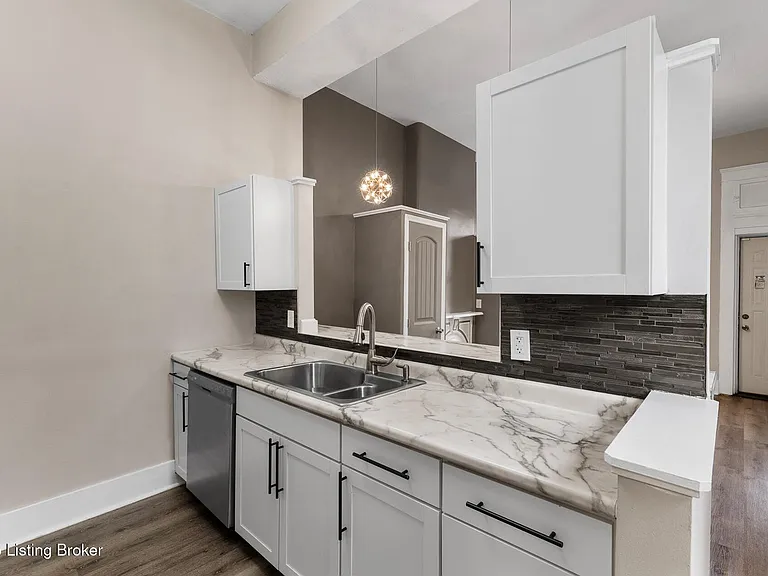 408 Doctor W #J — Photo 13