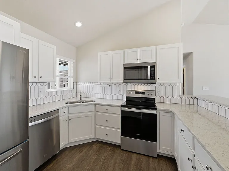 4313 Yellowbells Dr — Photo 7