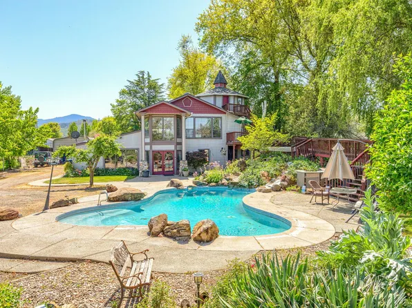 3600 Madrona Ln, Medford, OR 97501