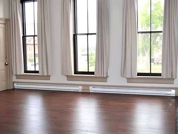 3rd image of 26 E Main St #1