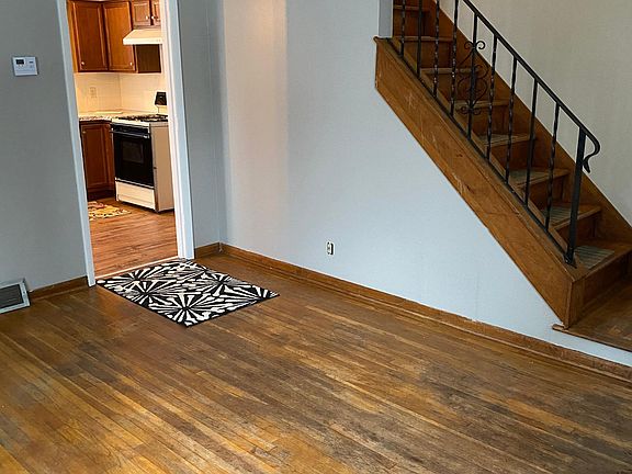 5th image of 337 Woodside Ave NE #337