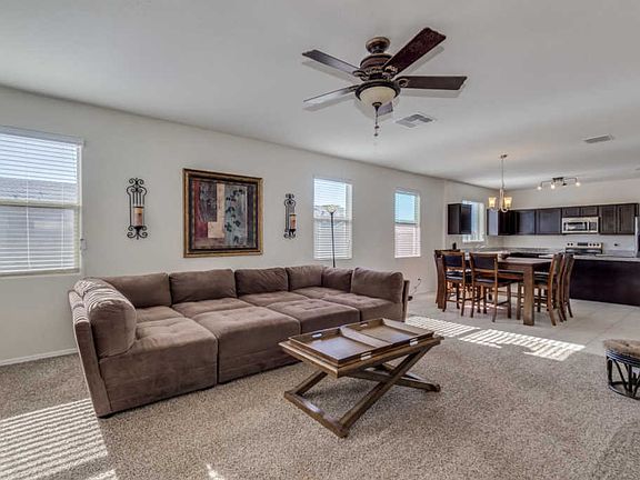 3rd image of 2909 W Huntington Dr