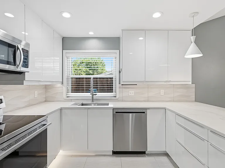 542 Harvest Hill St — Photo 7