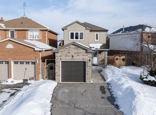 3 Teddington Cres, Whitby, ON L1R1S4