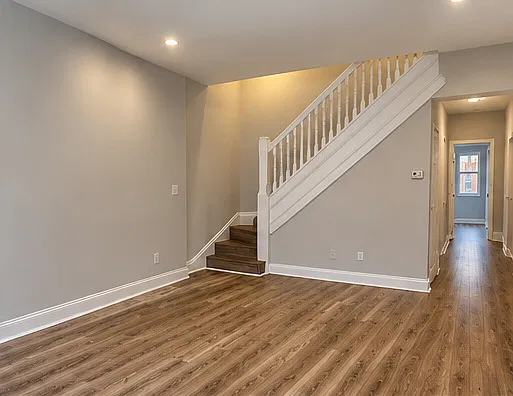 3 bed, 1350 sqft, $1,850 — Photo 2