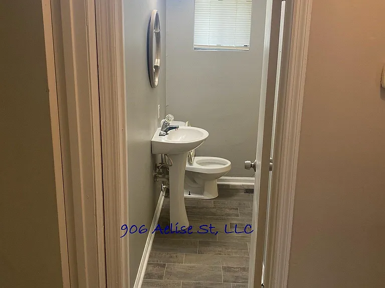 906 Aelise St — Photo 6