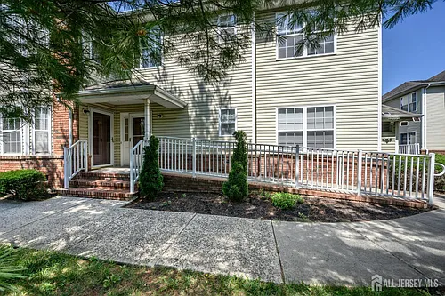 303 Pinelli Dr Photo 1