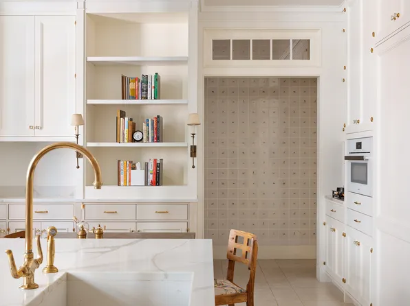 740 Park Avenue image 11 of 23