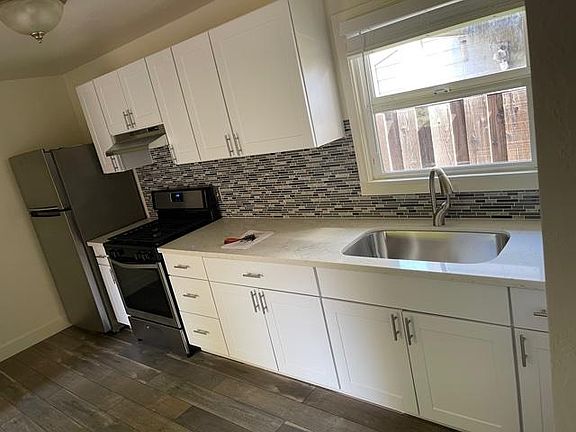 5th image of 138 Lincoln Ave #C
