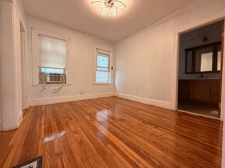 345-347 Medford St #1 — Photo 6