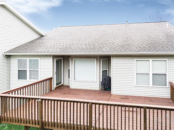 5th image of 1448 Woodlawn Cmns