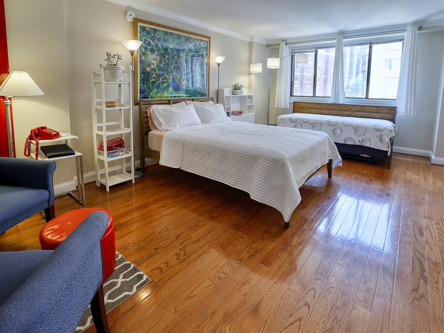 Studio, 399 sqft, $1,985 — Photo 3