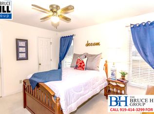 1908 Twin Lake Dr, Holly Springs, NC 27540