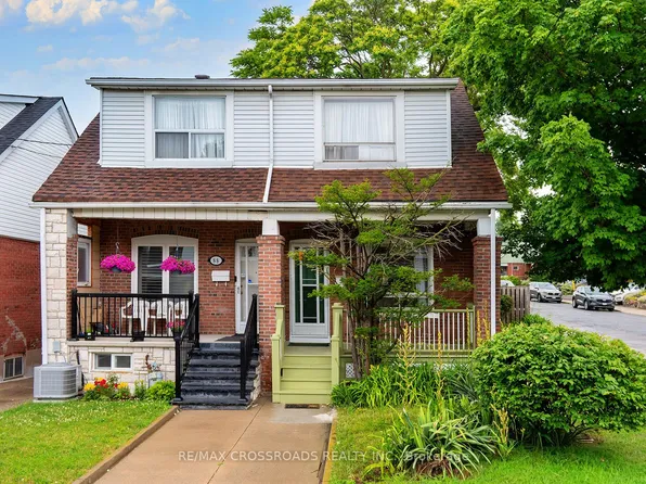 90 Milverton Blvd, Toronto, ON M4J 1T8