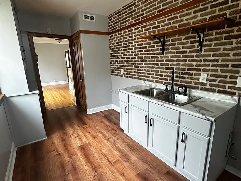 7319 S Rockwell St #2 — Photo 18