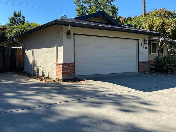 3rd image of 810 Camellia Way