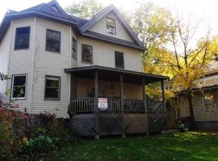 504 College Ave APT 2E, Dekalb, IL 60115