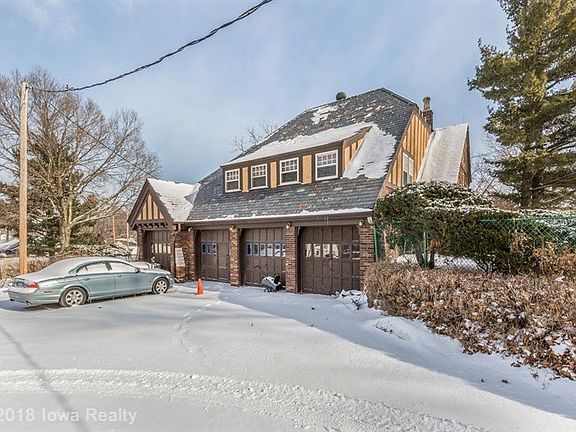 3rd image of 735 Woodlawn Ave