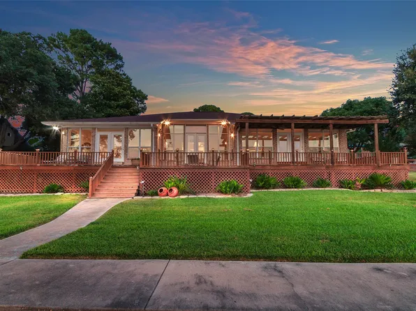 144 Redondo Dr, Gun Barrel City, TX 75156