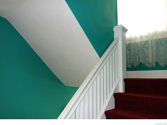 5th image of 22 Tennyson Ave