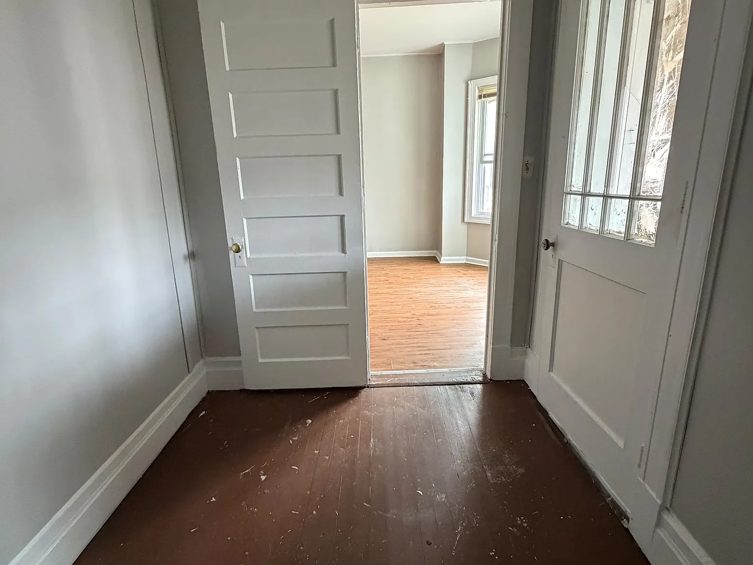 3 bed, $1,550 — Photo 2