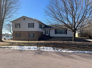 305 S 6th Ave E, Truman, MN 56088