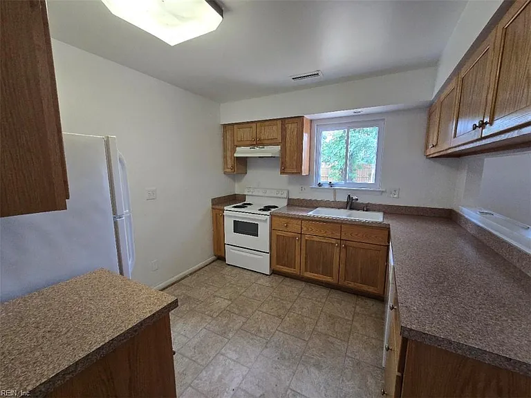 5710 Brandon Blvd — Photo 7
