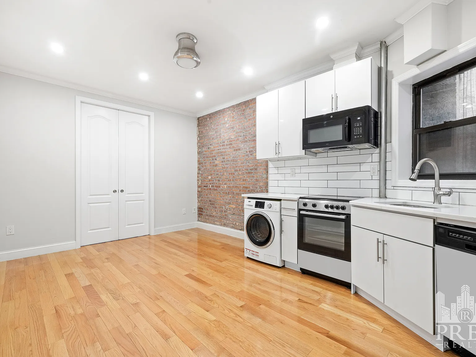 168 East 82nd Street — Photo 2