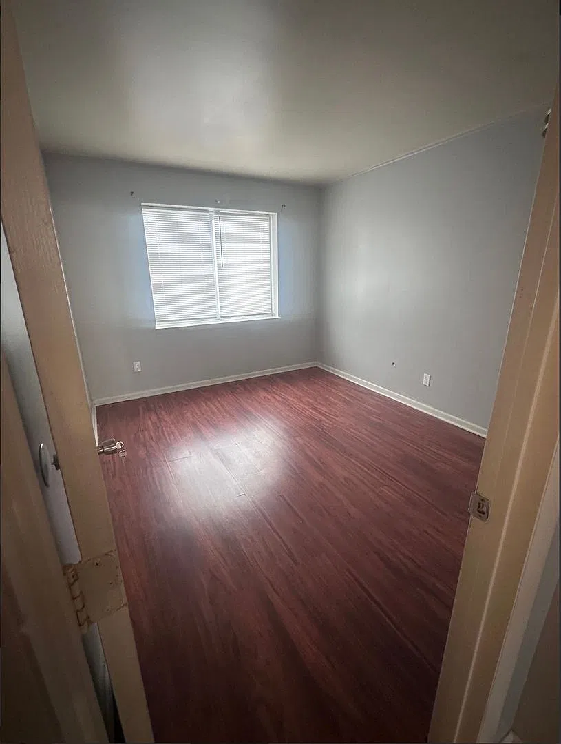 454 Maple St. — Photo 3